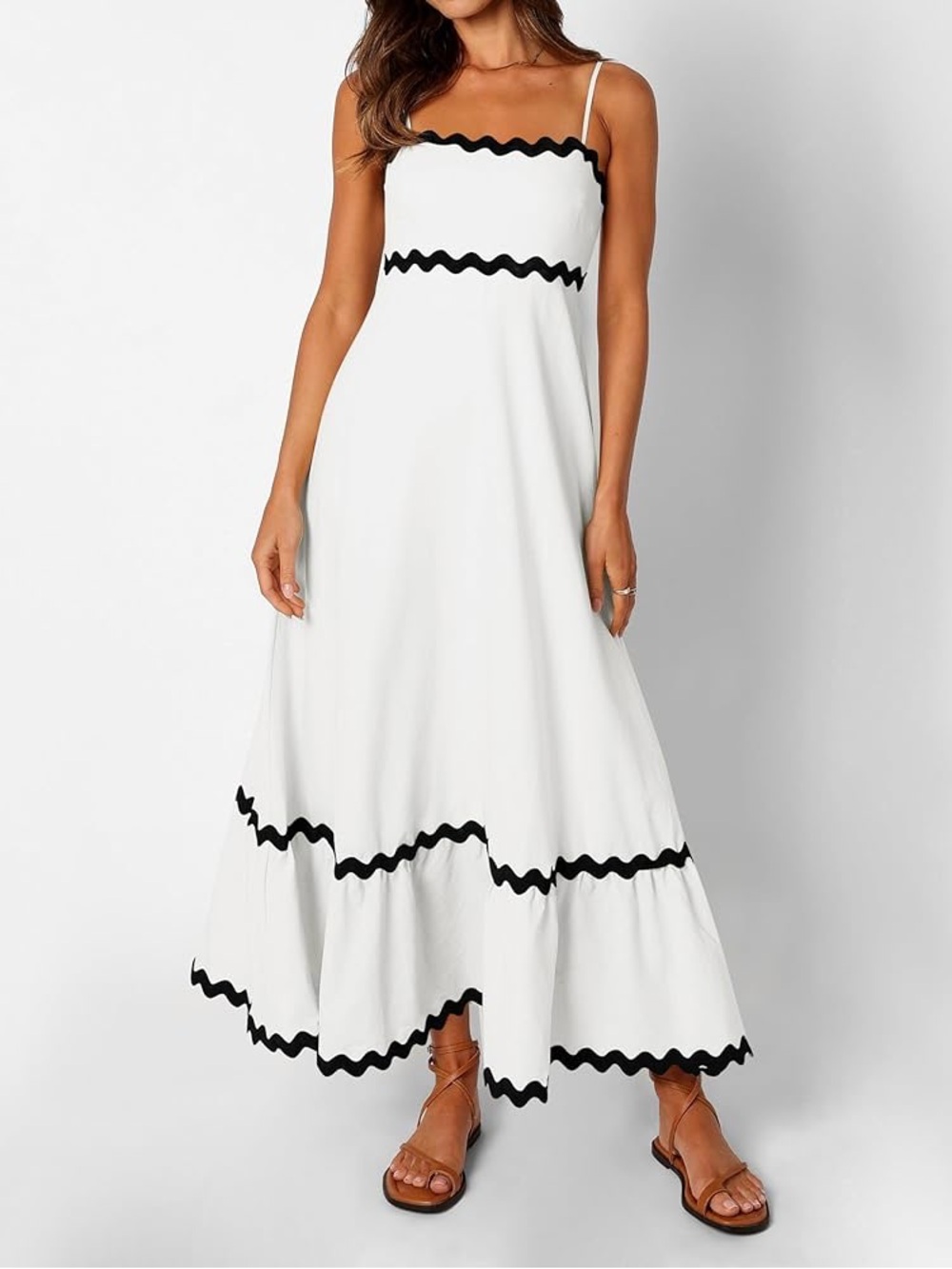 Scallop Maxi Dress in White/Black